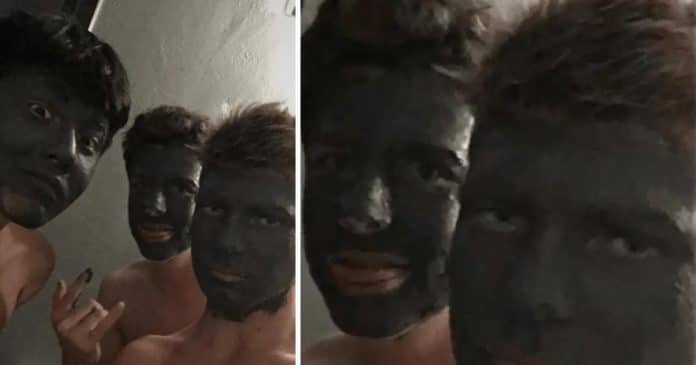 Adolescentes são expulsos de escola acusados de usar ‘blackface’, que afirmam que era uma máscara de acne