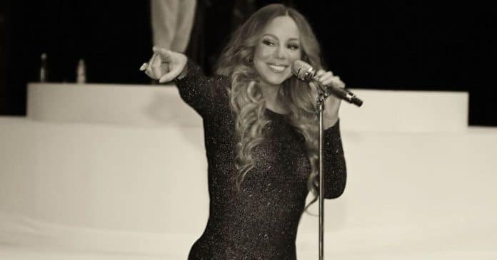 Mariah Carey compartilha a trágica notícia da morte de sua mãe e irmã no mesmo dia