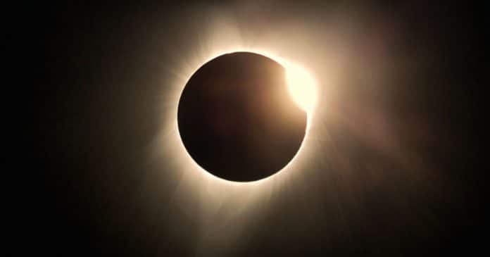 Eclipse solar do ‘anel de fogo’ de outubro é NESTA quarta-feira — e aqui está como e onde vê-lo