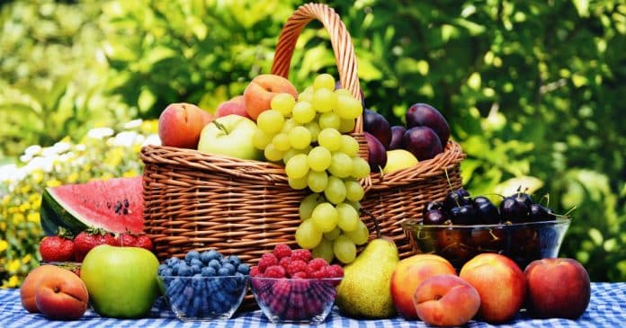 Comer esta fruta todos os dias pode reduzir o risco de depressão em 20%